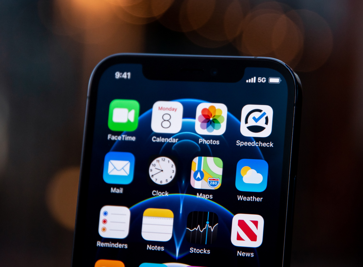 威县苹果手机维修分享为什么 iPhone 12 在冬季会自动关机 