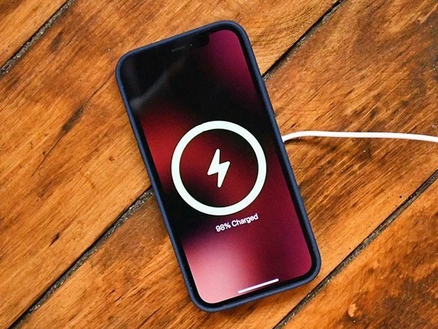 威县苹果手机维修分享iPhone 12可以随便充电吗 